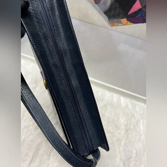 ⭐️ - GUCCI-41 02 013 Coated Canvas Black Crossbody - Picture 13 of 15